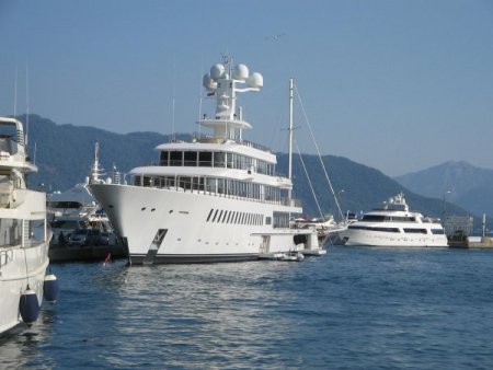 Süper Lüks Yat 'Fountainhead’ Marmaris’te