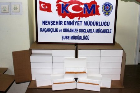 Şüpheli araçlardan kaçak sigara ve makaron çıktı