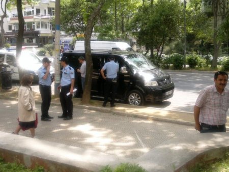 Şüpheli Araçtan Başbakan'a Tehdit Notu Çıktı