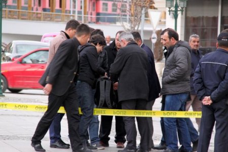 Şüpheli çanta öğrencinin çıktı