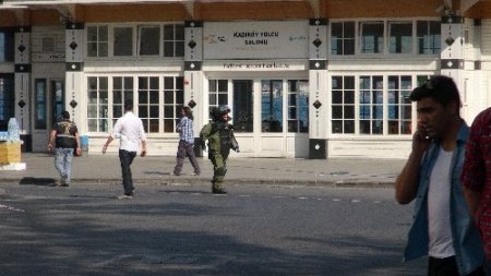 Şüpheli çanta vapur kaçırttı