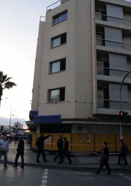 Şüpheli paket paniğe neden oldu