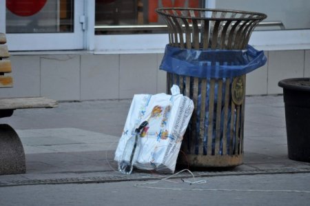 Şüpheli paket pet şişeli fünye ile patlatıldı