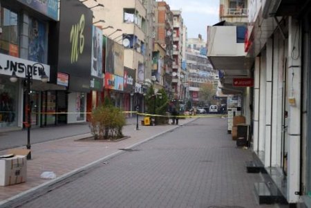 Şüpheli Paketten Pul Biber Çıktı