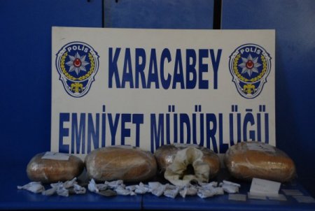 Şüpheli şahıslardan 8 kilo esrar çıktı