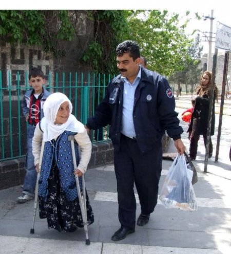 Sur Belediyesi Dilencilerle Baş Edemiyor