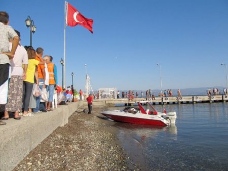 Sürat Teknesi Kazasında Ölen Kadın İstanbul’da Toprağa Verilecek