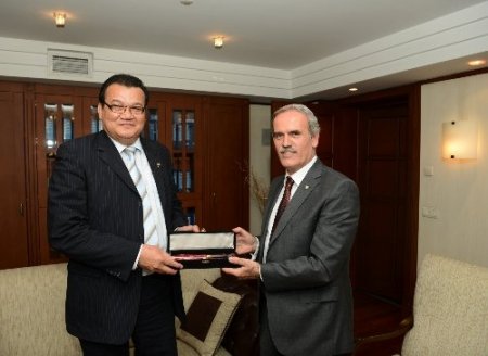 Surinam Bursa’yı üs olarak seçti