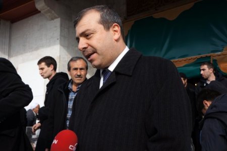 Suriye için camilerde hutbe okunup, yardım toplandı