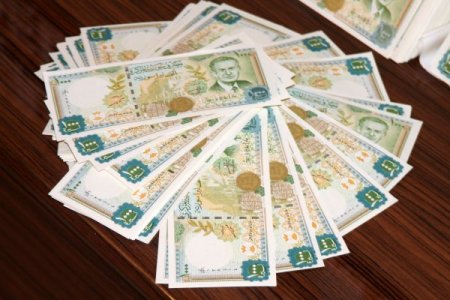 Suriye kampları için sahte para bastıran çetenin lideri 20 yıllık polis çıktı