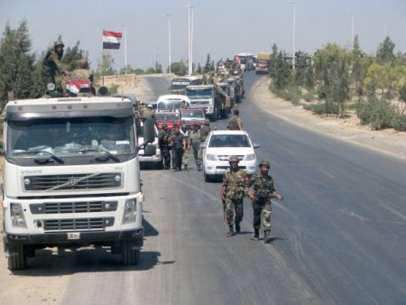 Suriye Ordusu Zafer İşaretleriyle Hama'dan Çekiliyor