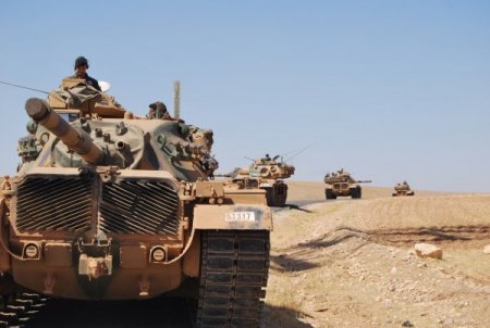 Suriye sınırına tank sevkiyatı yapıldı