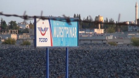 Suriye sınırına tank sevkiyatı yapıldı