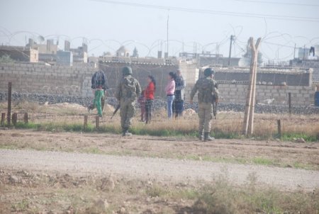 Suriye tarafından gelen kurşunlar 2 Türk vatandaşını yaraladı