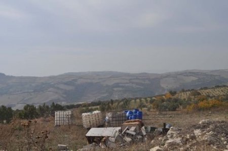 Suriye'de Milyon Dolarlık Arazileri Kalan Aileler Umutla Bekliyor