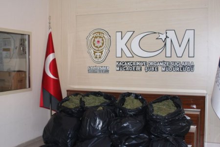 Suriye’den getirdiği uyuşturucuyla öğrencileri zehirleyecekti