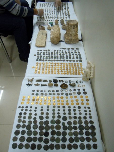 Suriye’den kaçırdığı tarihi eserleri satmak istedi