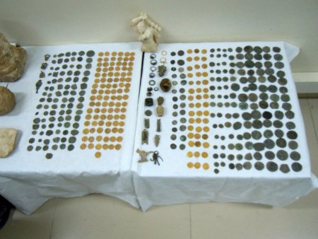 Suriye’den kaçırdığı tarihi eserleri satmak istedi