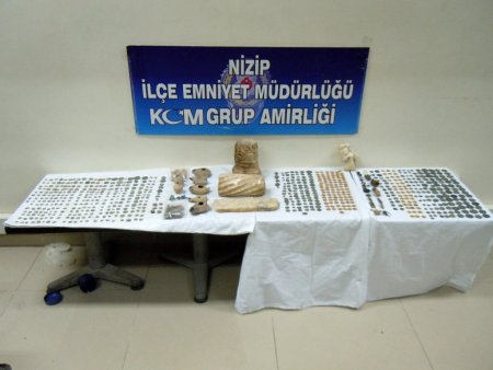 Suriye’den kaçırdığı tarihi eserleri satmak istedi