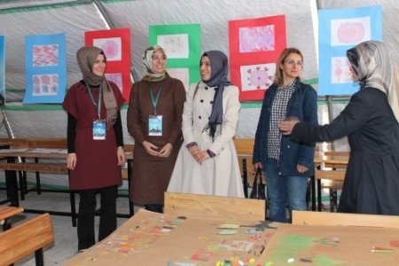 Suriyeli çocuklar hayata gülümsedi