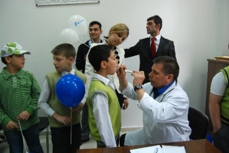 Suriyeli çocuklar sağlık taramasından geçti