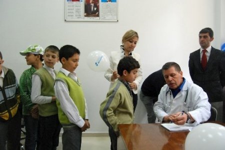 Suriyeli çocuklar sağlık taramasından geçti