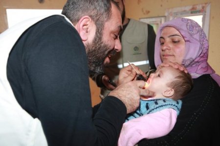 Suriyeli ikizler yeterli besini alamazsa ölecek