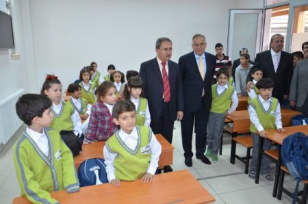 Suriyeli minikler derslerinden geri kalmayacak