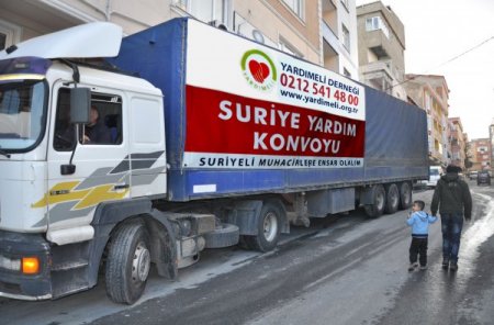 Suriyeli mültecilere yardım konvoyu İstanbul’dan hareket etti