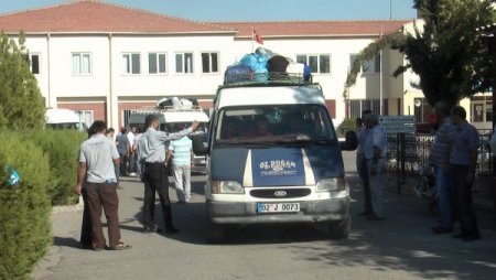 Suriyeli sığınmacılar Akçakale'ye nakledildi