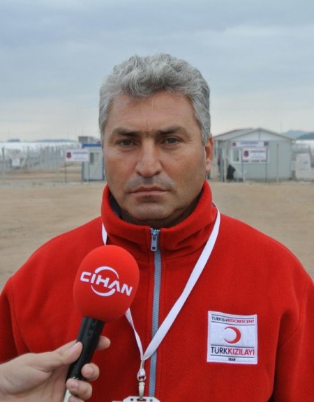 Suriyeli Türkmen göçmenler kurban eti ikramıyla sevindirildi