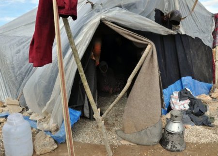 Suriyeli vatandaşlar, Midyat’ta çadırlara yerleşti