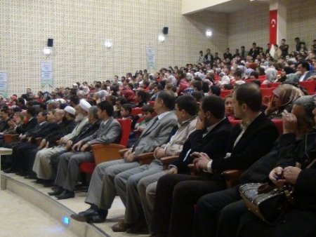 Suriyeli ve Kilisli öğrenciler birlikte Kutlu Doğum programı sundu