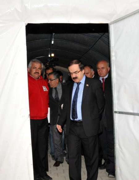 Suriyeliler Adana'daki çadır kente haftaya yerleştirilecek