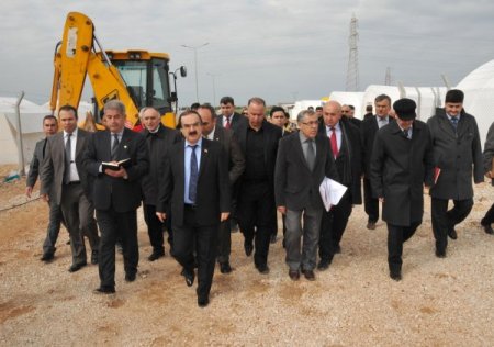Suriyeliler Adana'daki çadır kente haftaya yerleştirilecek