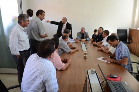 Suriyeliler için kurulan bilgi merkezinde çocuklar da eğitim görecek