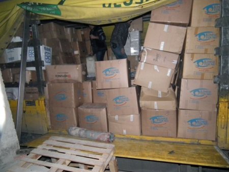 Suriyelilere 870 koli yardım