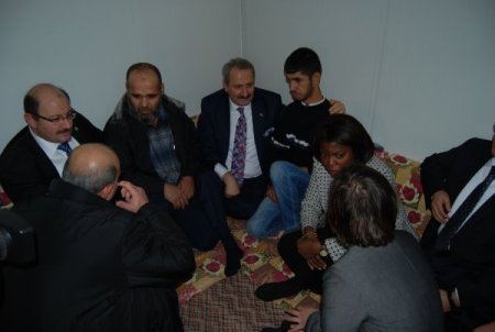 Suriyelilerin demokrasi heyecanına Zafer Çağlayan ortak oldu