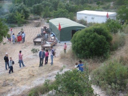 Suriyelilerin Sınır Hattında Korkulu Bekleyişleri Sürüyor
