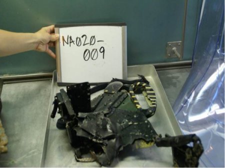 Suriye'nin Düşürdüğü Uçağın Parçalarına Ait Resimler Yayınlandı