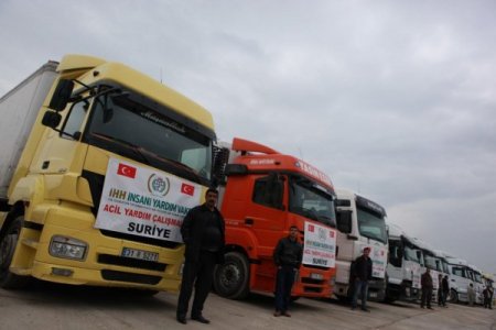 Suriye’ye 13 TIR yardım malzemesi gönderildi
