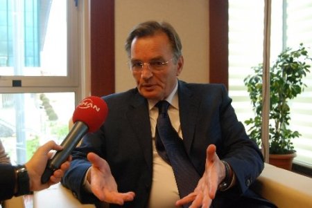 'Suriye'ye kayıtsız kalan batı Bosna'daki katliamlara da 4 yıl sonra ses verdi'