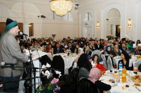 Suriye'ye Londra'dan 50 bin sterlin yardım