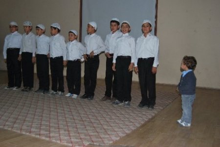 Suruçlu kadınlar Kutlu Doğum sevincine ortak oldu