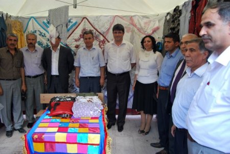 Suruç’ta Halk Eğitim Karma Sergisi Açıldı