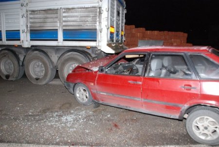 Sürücünün Kaçtığı İddia Edilen Kazada 2 Kişi Ağır Yaralandı