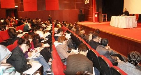 Süryani Papaz Akyüz, Artuklu Üniversitesi'nde Ders Verdi