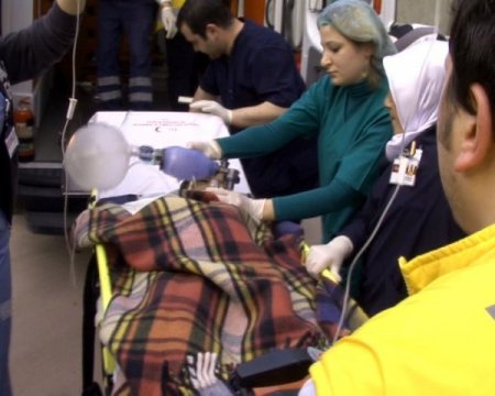 Süs Havuzuna Düşen Küçük Berat Yaşam Mücadelesi Veriyor