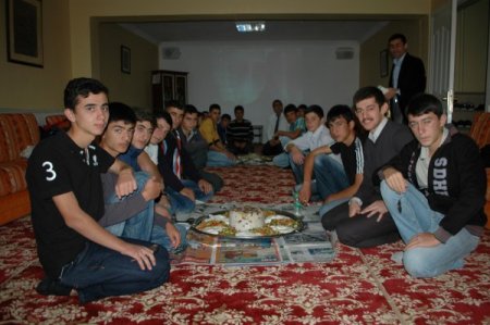 Suşehri Selçuk Fen Dershanesi, öğrencileri geleceğe hazırlıyor