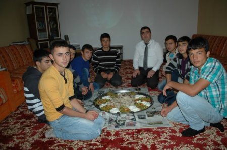 Suşehri Selçuk Fen Dershanesi, öğrencileri geleceğe hazırlıyor